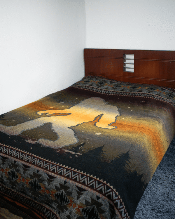 1 Bigfoot Yeti Sasquatch Fleece Blanket Cozy Novelty Throw Soft Warm