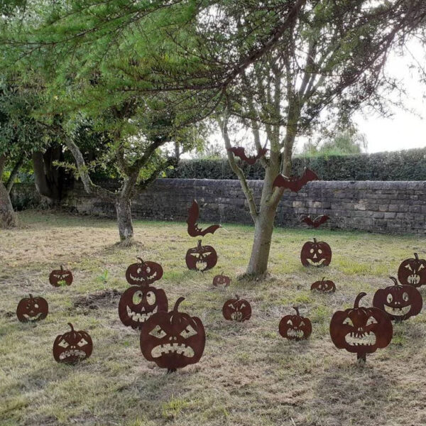 Halloween Courtyard Metal Decor – Ghost, Skull, Pumpkin, Devil